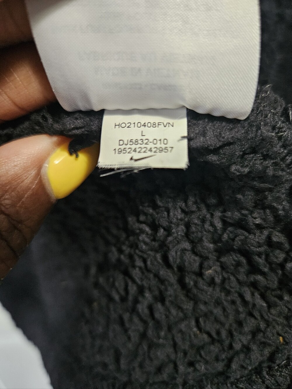 Nike Black Sherpa Longline Jacket with Light Gray Pocket - Picture 3 of 9